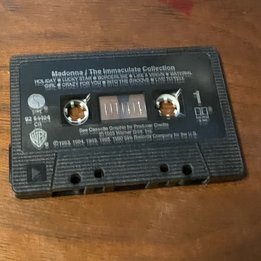 📼 Vintage Madonna Immaculate Collection 1990 Sire Records Cassette Tape 📼 - Picture 4 of 6